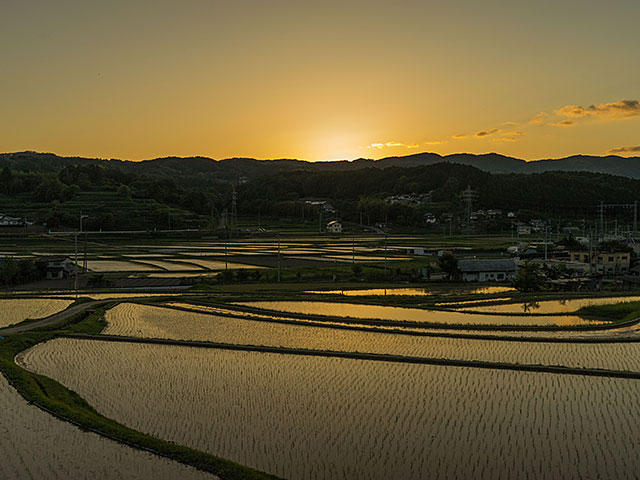 久米南町